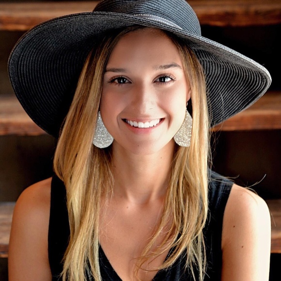 Georgia plum Jewelry Jewelry - White/Silver Shimmer Leather Earrings